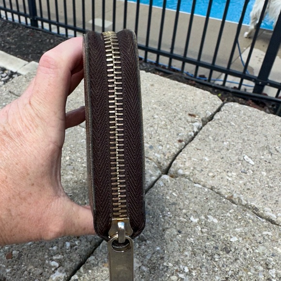 Louis Vuitton Long  Damier Zippy Wallet - Picture 5 of 12